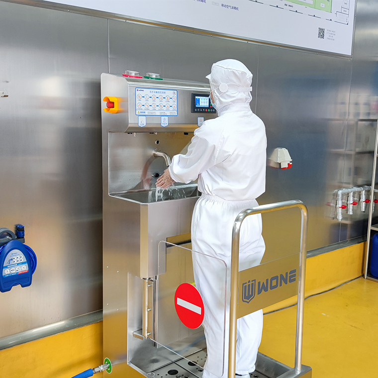 Station de nettoyage d'hygiène pour le lavage des mains et des chaussures et la désinfection des équipements de contrôle d'entrée