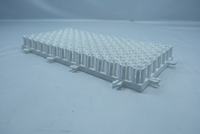 Tapis de ski artificiel pour entraînement à domicile en intérieur. Piste de ski artificielle pour la pratique personnelle du ski.