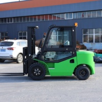 Nouveau chariot élévateur diesel QINGCHA CPC-15 de 3 tonnes avec mât à trois étages, déplaceur latéral électrique et pneus gonflables pour utilisation en extérieur