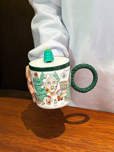 Tasse en céramique innovante de Noël avec couvercle, tasse à boire pour Noël - Product Image 5