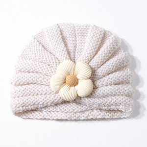 Gorro de Punto Estilo Europeo Americano para Recién Nacidos, Diseño de Flores Pequeñas y Lindas, Gorro Cálido para Otoño e Invierno para Bebés - Product Image 3