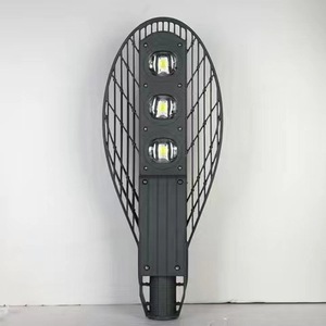 Lampadaire LED en alliage d'aluminium, étanche IP65, lumière du jour 5000K, AC 220V, Type III, capteur de mouvement, garantie 10 ans - Product Image 4
