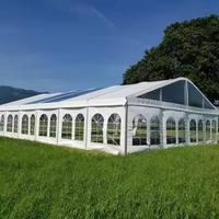 Tente de réception de luxe à toit transparent, structure en aluminium, pour événements extérieurs, avec fenêtres de style église, pour mariages et banquets