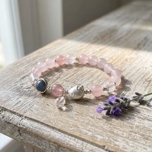 Bracciale da donna in cristallo naturale misto placcato oro, stile carino, fatto a mano, con perline <span class=keywords><strong>di</strong></span> quarzo rosa, all'ingrosso, con ciondolo a forma <span class=keywords><strong>di</strong></span> cartone animato, regalo - Product Image 3