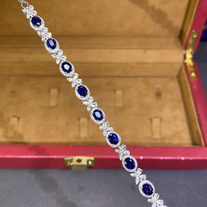 Bracelet en or blanc 18 carats avec saphir naturel de 4,5 carats, design halo en forme de larme, serti de 162 diamants et 40 accents de saphirs blancs, bijoux fins - Product Image 3