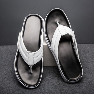 Tongs d'été en <span class=keywords><strong>cuir</strong></span> véritable couche supérieure en <span class=keywords><strong>cuir</strong></span> de vachette Sandales et pantoufles pour hommes Pantoufles d'extérieur respirantes et décontractées - Product Image 3