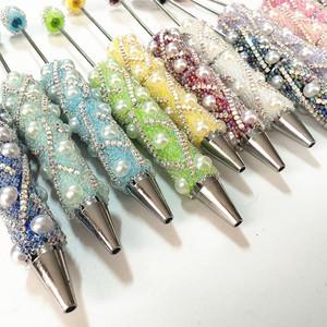 Luxe handgemaakte parelpen met diamanten, kralen en strass steentjes, soepel schrijvende balpen, DIY accessoires. - Product Image 3