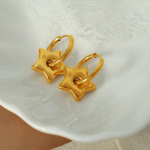 Set di Accessori Femminili con Collana Semplice a Forma di Stella Portafortuna e Orecchini Freschi Abbinabili, Effetto Ringiovanente - Product Image 4