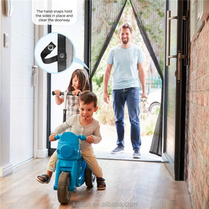 Oem / Odm Mùa Hè Tự Niêm Phong Heavy Duty Hands Miễn Phí Lưới Phân Vùng Giữ Bugs Ra Cửa Màn Hình Với Nam Châm - Product Image 2