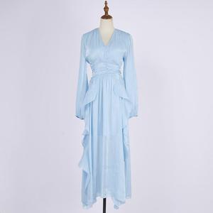 Vestido Nuevo y Moderno con Cuello en V, Plisado, de Manga Larga, con Adorno de <span class=keywords><strong>Hongo</strong></span> Negro y Falda Larga Entallada que Estiliza la Figura - Product Image 4