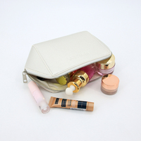 Pochette de maquillage zippée de luxe pour femmes, pochette cosmétique personnalisée avec logo, qualité supérieure, en cuir vegan, logo personnalisé, tendance