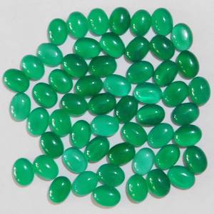 Colección de Cinco Piezas de Gemas de Ónix Verde Natural Ovalado Certificado, para Anillos, Colgantes, Pendientes y Diseño de Joyería DIY - Product Image 2