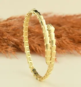 Grosir gelang emas 18K ular buatan tangan perhiasan gelang berengsel wanita gelang susun Serpent baja tahan karat berlapis Pvd