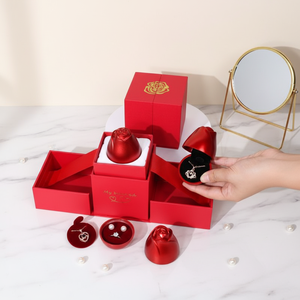 Boîte à bijoux en métal ou en plastique rouge en forme de rose à double levage pour la <span class=keywords><strong>déclaration</strong></span> de la Saint-<span class=keywords><strong>Valentin</strong></span>, boîte à bijoux en forme de rose - Product Image 1