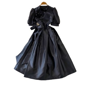 Robe plissée élégante transfrontalière à col en V et manches bouffantes avec décoration florale en 3D, taille ajustée amincissante pour femme - Product Image 3