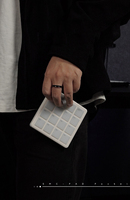 Keyboard Controller MIDI Percussion Pad Portabel Biru dengan Lampu RGB yang Laris Manis