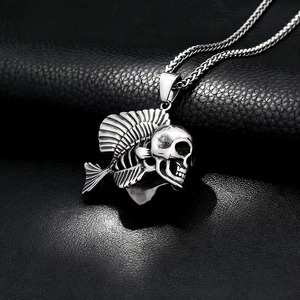 Collar de hombre de acero inoxidable con colgante de esqueleto de pez y calavera y cadena de 60 cm de Yunnique - Product Image 1