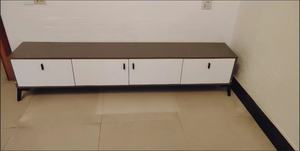 خزانة تلفزيون بسيطة من JIUYI لغرفة المعيشة، وحدة منزلية جديدة وصغيرة، تصميم شريطي طويل 160 سم، خزانة جانبية مدمجة للتخزين - Product Image 6