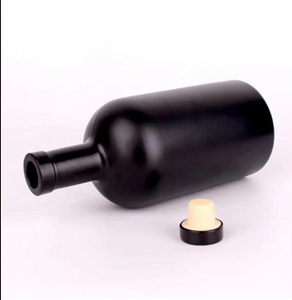 Bouteille en verre noir mat 500ml 750ml 16oz 23oz Bouteille en verre de vodka <span class=keywords><strong>bordeaux</strong></span> <span class=keywords><strong>bordeaux</strong></span> avec couleur personnalisée - Product Image 5