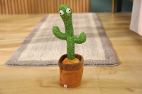 50 pièces en gros 2024 mignon petit cactus jouet en plastique souple animaux en peluche jouets en peluche de haute qualité vibrant en peluche jouet