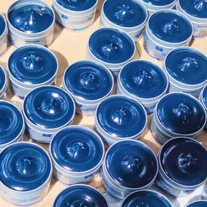 Graisse lubrifiante industrielle pour roulements automobiles NLGI2 bleue haute température à base de lithium 400g 1kg 3kg 15kg - Product Image 1