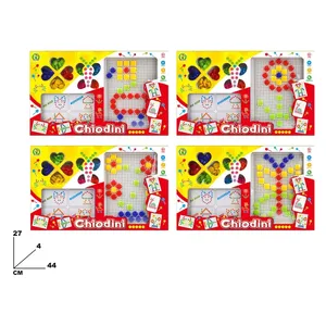 Juguete de dibujo con tablero perforado Chiodini de 44x27 cm con clavijas coloridas para juegos creativos infantiles - Product Image 3