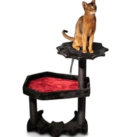 Arbre à chat gothique en forme de chauve-souris à deux niveaux, avec perchoirs en peluche toile d'araignée noire, salon douillet doublé de rouge et poteaux à gratter entièrement en sisal, décoration d'Halloween