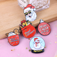 Cadeau de noël personnalisation épingle en métal personnalisé émail dur épingles Badges ensemble de noël mignon dessin animé métal épinglette Badge