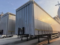 Semi-remorque à rideaux latéraux en acier de 40 pieds, capacité de charge de 60 tonnes, 2/3/4 essieux, échelle hydraulique, chargement et déchargement rapides
