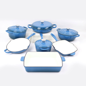 Set di pentole antiaderenti <span class=keywords><strong>in</strong></span> <span class=keywords><strong>ghisa</strong></span> di lusso moderno con casseruola <span class=keywords><strong>in</strong></span> metallo smaltato e coperchio colorato per uso domestico <span class=keywords><strong>in</strong></span> cucina - Product Image 3