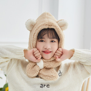 Vente en gros Foulard et chapeau chauds pour enfants en polyester et cachemire Motif petit ours Chapeau chaud avec écharpe pour l'hiver et l'extérieur - Product Image 2