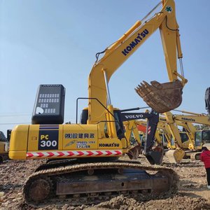 รถขุดตีนตะขาบ Komatsu PC300 มือสอง ใช้งานง่าย พร้อมฟังก์ชั่นครบครัน รถขุด Komatsu PC200 240 300 ของแท้จากญี่ปุ่น ลดราคา - Product Image 1