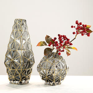 <span class=keywords><strong>Vase</strong></span> en verre coloré de style Ins avec bord doré pour arrangement de plantes et de fleurs de salon <span class=keywords><strong>d</strong></span>écoration douce anniversaire ornements <span class=keywords><strong>vase</strong></span> - Product Image 2