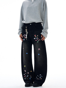 Pantalon en <span class=keywords><strong>jean</strong></span> unisexe <span class=keywords><strong>noir</strong></span> style chinois, coupe ample et large, avec patchs de dessins animés, délavé, style urbain, pour <span class=keywords><strong>femme</strong></span>, décontracté, au quotidien - Product Image 4