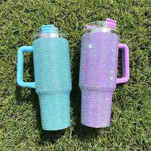 Gobelet isotherme super scintillant de 40 oz avec strass en cristal de diamant, poignée et paille - Product Image 4
