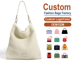 Sac à bandoulière en tricot PU – Crème avec accastillage métallique et grande capacité, options multicolores personnalisables pour un usage quotidien et une touche de mode féminine - Product Image 1