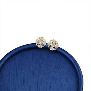 Boucles d'oreilles à clip modernes et tendance en or 22 carats avec accents de diamants, design géométrique, élégantes pour tous les jours, pour les fêtes, cadeau de mariage pour femmes et filles BIS - Product Image 1