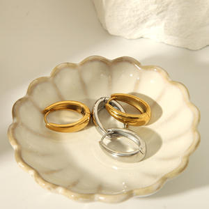 ต่างหูห่วงสแตนเลสกลมชุบทองเครื่องประดับแฟชั่นหรูหราสำหรับผู้หญิง - Product Image 4