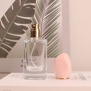 Transparent Luxury Square Mist <b>Spray</b> 50ml Wholesale <b>Empty</b> Gift Glass Perfume <b>Bottle</b> Packing with Pink and Black Cap - Product Image 4