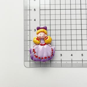 Kerajinan Resin Putri Kartun Buatan Tangan Ramah Lingkungan Casing Ponsel DIY Aksesoris Mini Perhiasan Mesin Kapsul Penjual Otomatis - Product Image 5