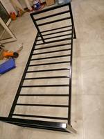 Chambre à coucher au design moderne Lit superposé en métal pour enfants Lit simple en acier noir avec tuyau en fer pour étudiants