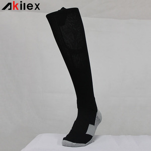 Chaussettes de course à <span class=keywords><strong>compression</strong></span> personnalisées OEM à faible MOQ, chaussettes de football longues noires, chaussettes de soccer personnalisées à faible MOQ - Product Image 4
