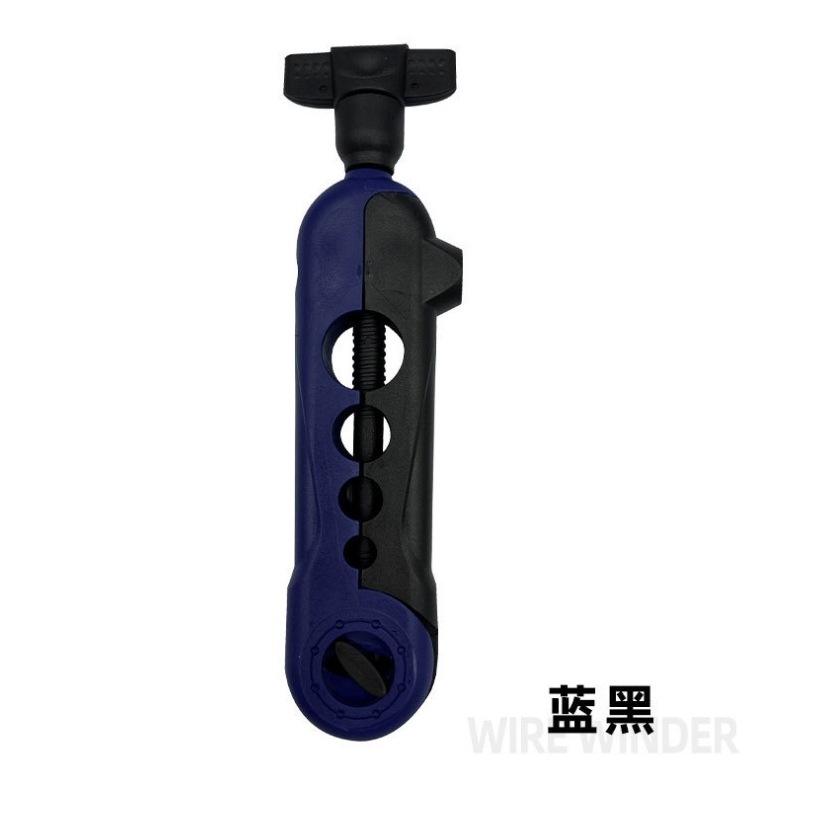 สีดำและสีน้ำเงิน