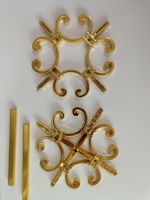 Porte Moderne Géorgienne en Plastique et Aluminium Durable avec Fleurs Décoratives, Verre Isolant Insonorisé, Installation Facile, Quincaillerie de Porte