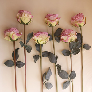 Flor Artificial de Rosa con Borde Quemado, Tacto Realista, Tallo Individual, Decoración Floral Romántica para Mesa, Lista para Enviar - Product Image 4