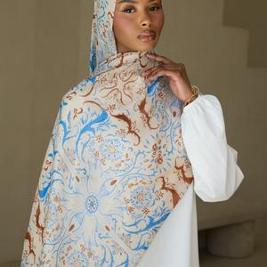 Hiyab Musulmán Personalizado con Logotipo 2026, Chal Moderno con Estampado, Personalizable, Suave, Transpirable, Duradero, Cómodo y Ligero - Product Image 1
