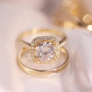 Free shipping 2carat oval moissanite engagement ring diamond VVS D 14K solid yellow gold moissanite eternity ring for wedding