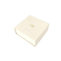Boîte cadeau de luxe personnalisée avec couvercle magnétique, logo estampé or, fermeture magnétique, emballage rigide pour cosmétiques et bijoux