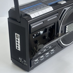 เครื่องเล่นเทปคาสเซ็ตแบบเรโทรสั่งทำจากโรงงาน พร้อมวิทยุ AM FM SW ช่องเสียบ USB TF แบตเตอรี่แบบชาร์จได้ เหมาะสำหรับตั้งแคมป์กลางแจ้ง ใช้เป็นของขวัญ - Product Image 5