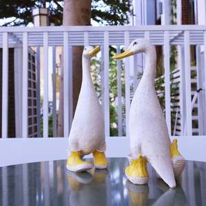 All'ingrosso animale figurine Creative anatra statua del fumetto tema costiero arte <span class=keywords><strong>oggetti</strong></span> decorativi per balcone ornamento in resina - Product Image 2